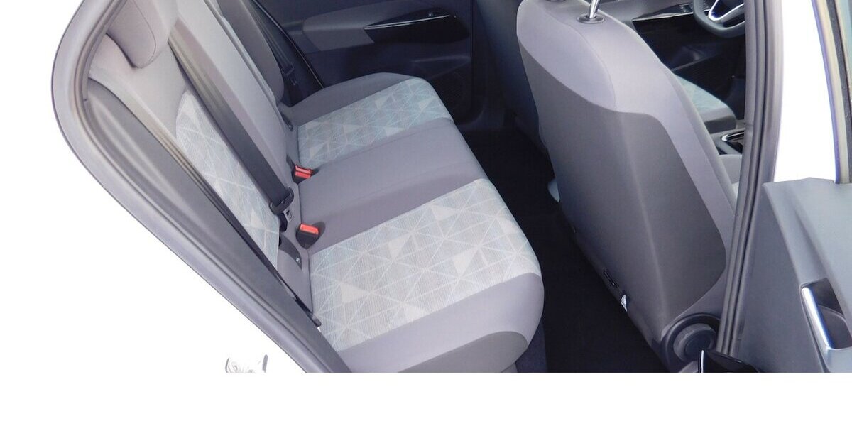 VW ID.3 Pure Performance Automatik Klima Navi 24.000 km 17.390 &euro; Vordorf 38533