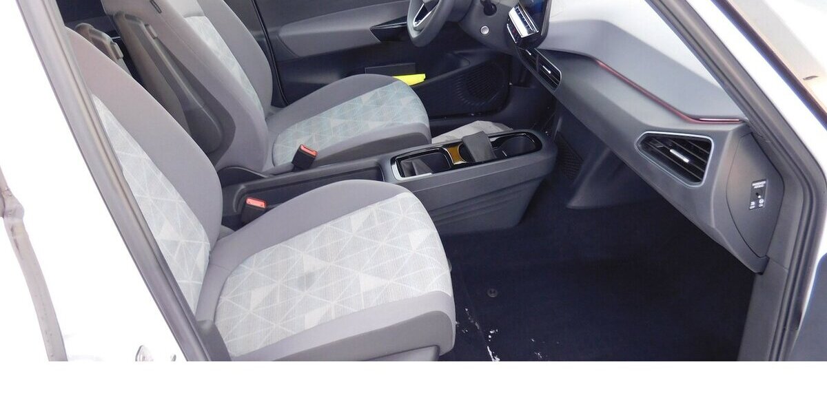 VW ID.3 Pure Performance Automatik Klima Navi 24.000 km 17.390 &euro; Vordorf 38533