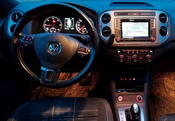 VW Tiguan 142.300 km 15.400 &euro; Hildesheim 32137