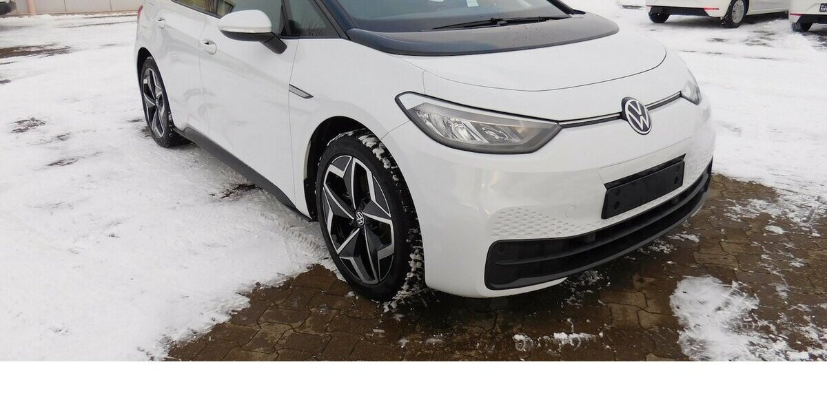 VW ID.3 Pure Performance Automatik Klima Navi 24.000 km 17.390 &euro; Vordorf 38533