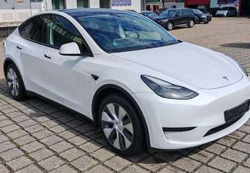 Tesla Model Y 139.398 km 27.970 &euro; Braunschweig 38112