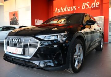Audi e-tron 40.351 km 31.649 &euro; Braunschweig 38116