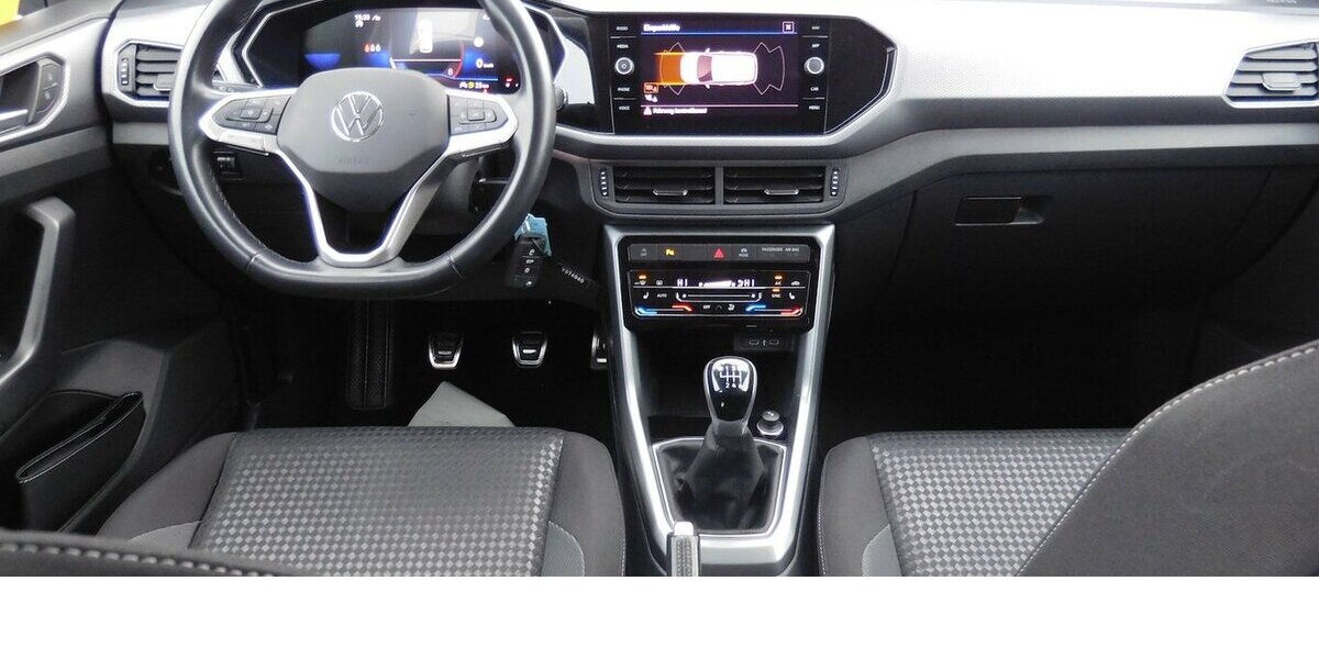 VW T-Cross 1.0 Life Active BMT TSI Klima Navi 33.700 km 18.990 &euro; Vordorf 38533