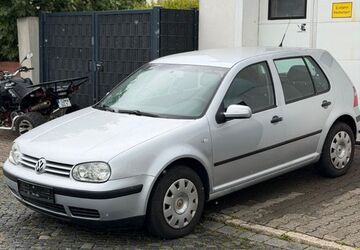 VW Golf 146.252 km 2.499 &euro; Salzgitter 38229