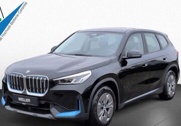 BMW iX1 10.633 km 33.990 &euro; Braunschweig 38112
