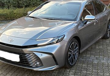 Toyota Camry 23.500 km 36.800 &euro; Peine 31224