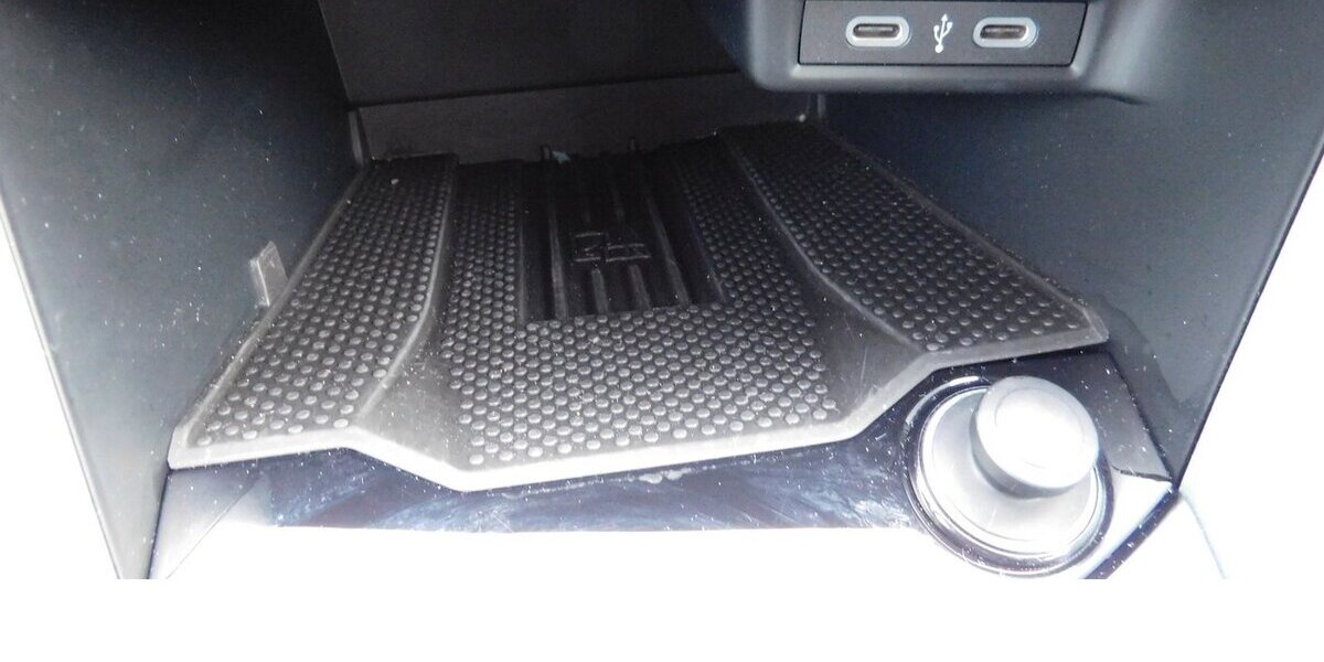 VW T-Roc 1.0 Life Goal TSI BMT Navi Klima Alu 22.400 km 21.990 &euro; Vordorf 38533