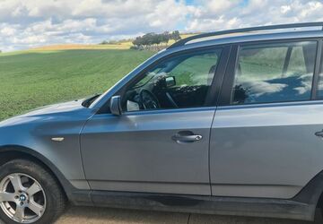 BMW X3 220.000 km 4.599 &euro; Börßum 38312