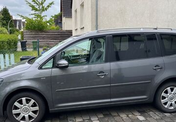 VW Touran 145.000 km 6.900 &euro; Braunschweig 38116