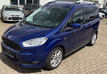 Ford Tourneo Courier 74.000 km 8.390 &euro; Salzgitter 38229